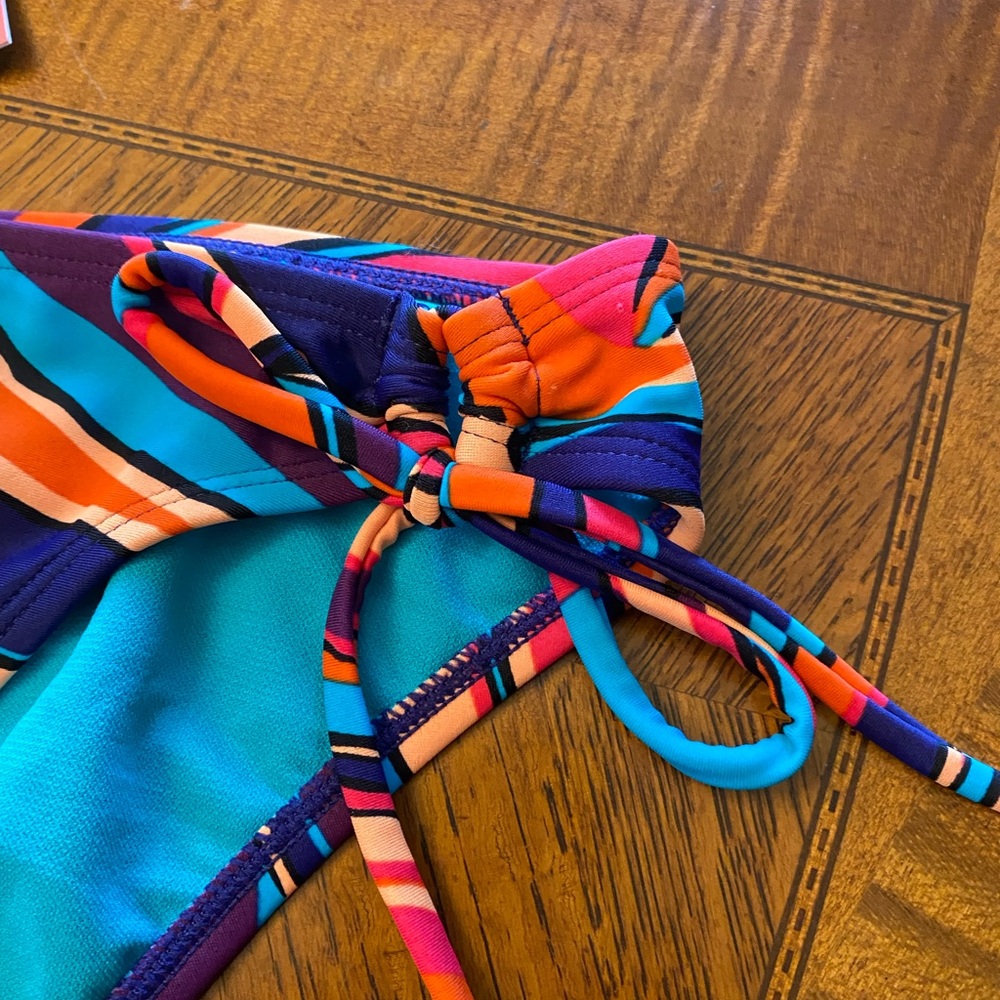 Roxy Size Large 70S LOWRIDER TIE SIDE Bikini NWT - Picture 2 of 9